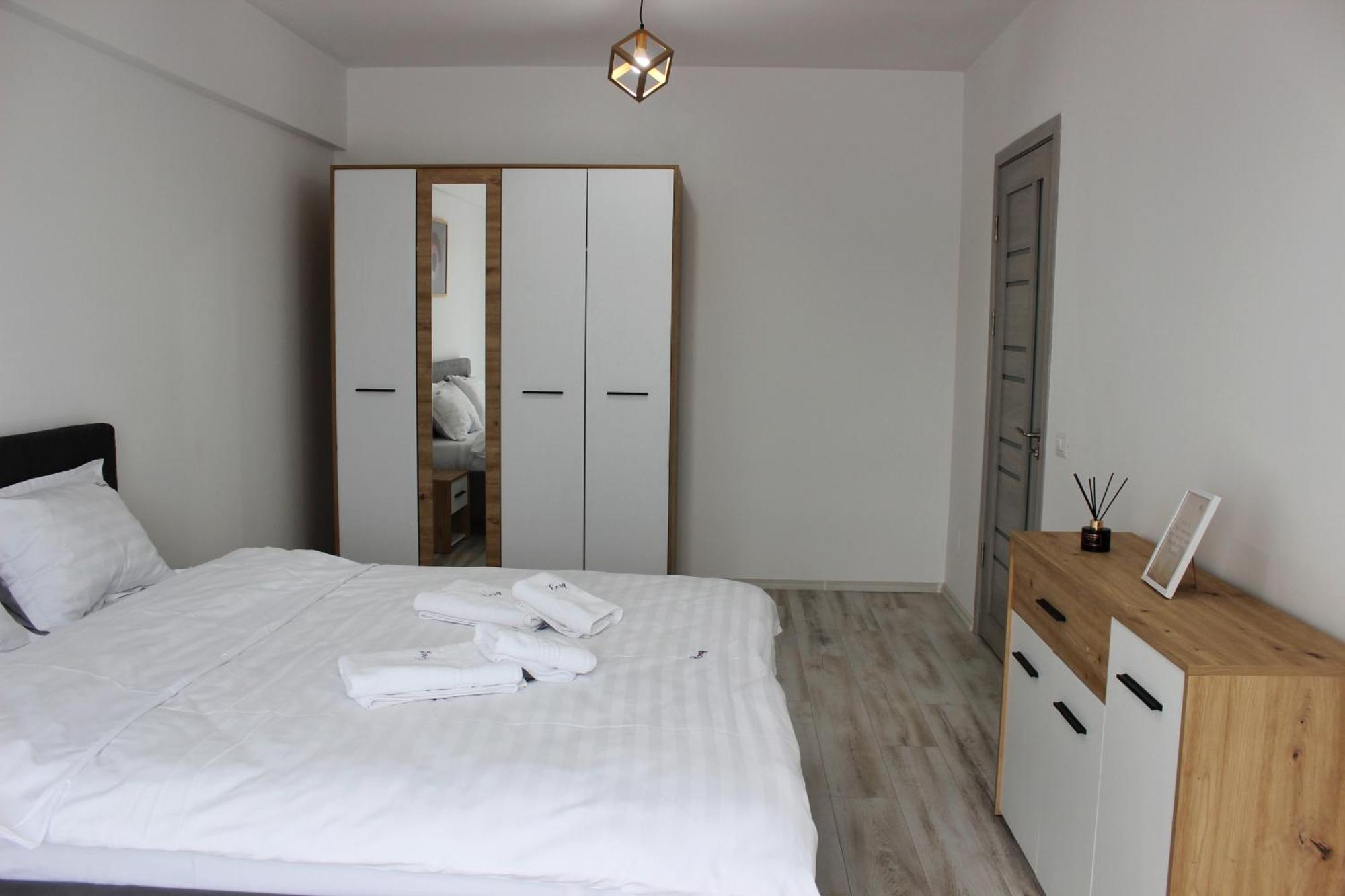 Cozy Apartments In Centre Of Suceava Near Kaufland And University Zewnętrze zdjęcie