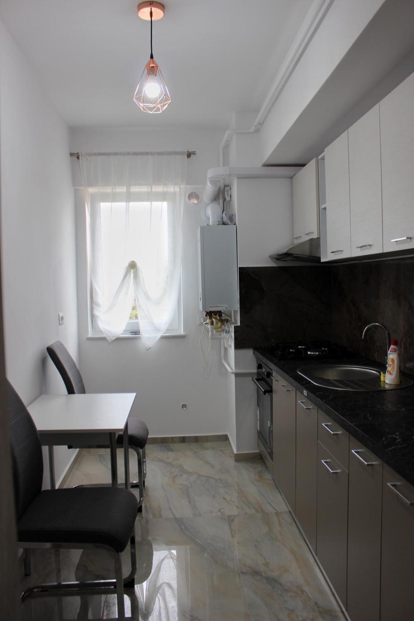 Cozy Apartments In Centre Of Suceava Near Kaufland And University Zewnętrze zdjęcie